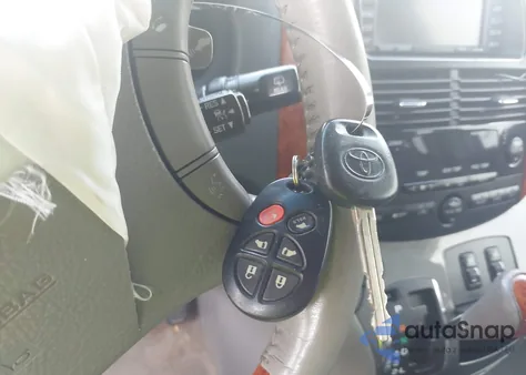 2009 Toyota Sienna Xle/Xle Limited from USA, damaged, VIN 5TDBK22C29S027667